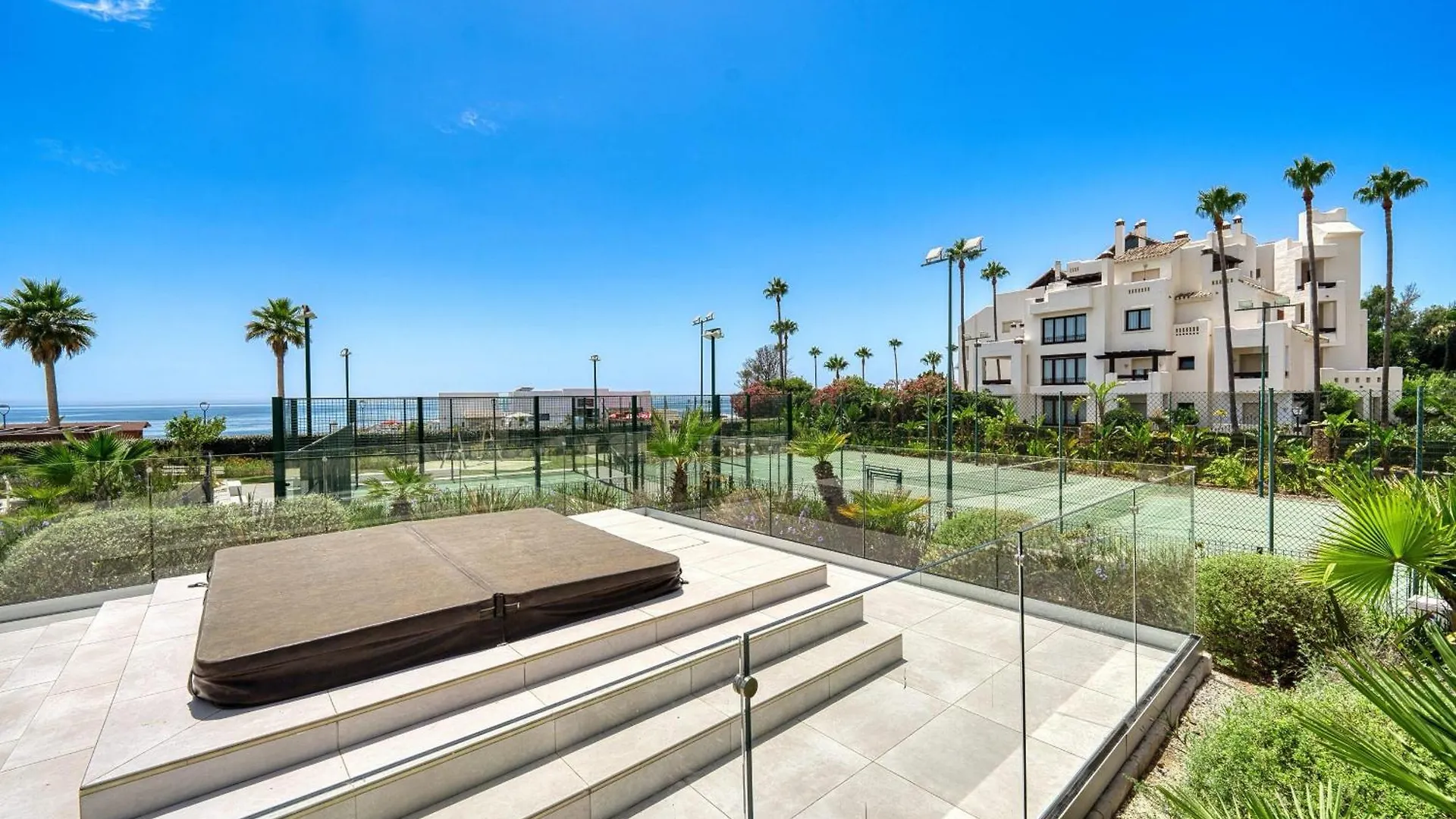 3001 Velaya Beachfront Luxury Apartment Estepona